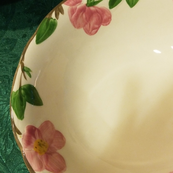 9" round vegetable dish, Franciscan Desert rose - Picture 6 of 7